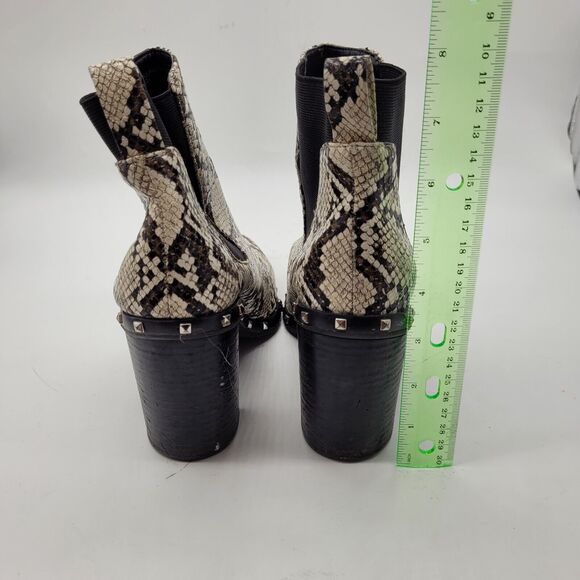 Charles By Charles David Dodger black snake print Ankle Boots Women’s Sz 7 ivory - Picture 7 of 10
